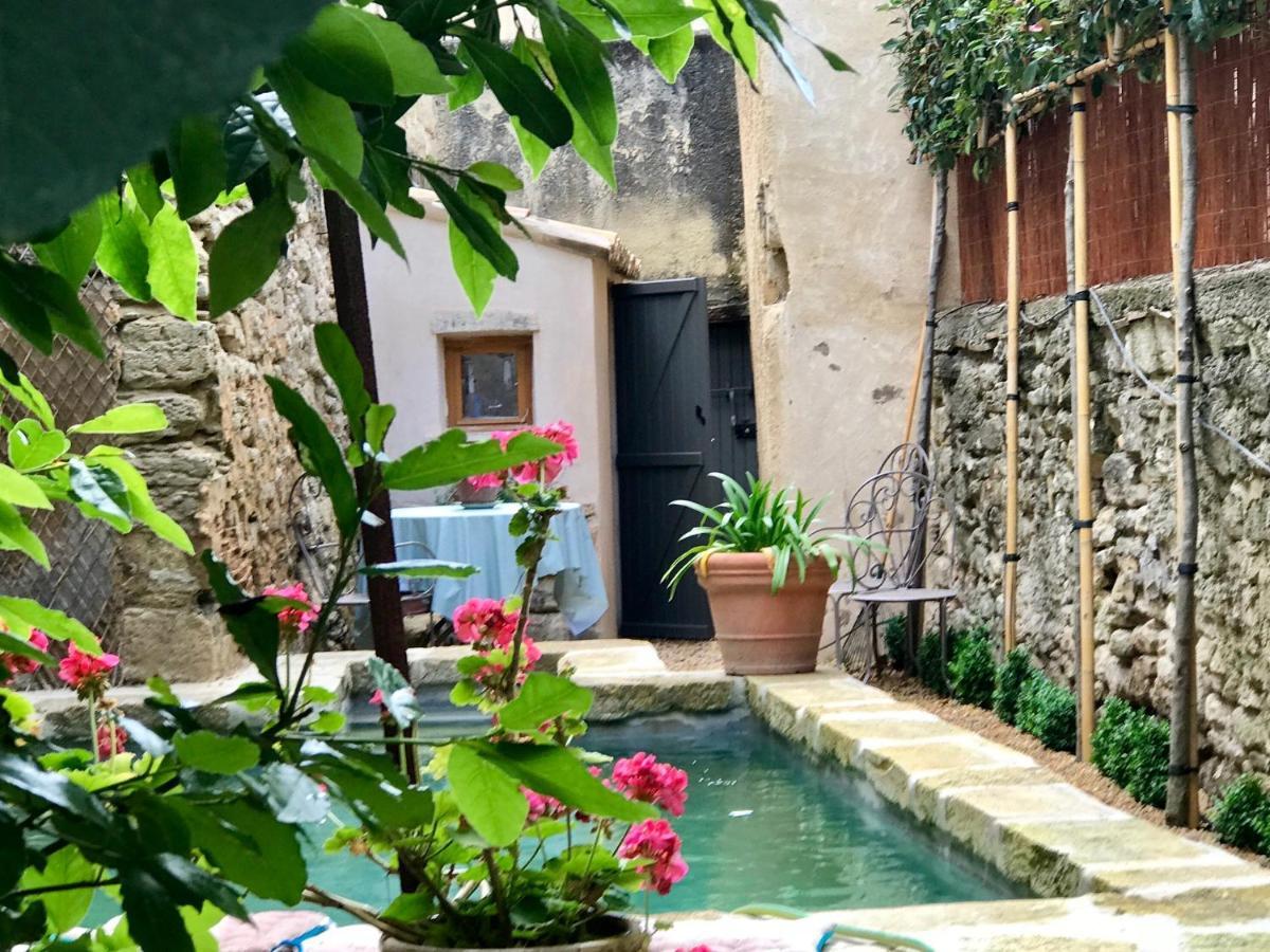 Appartamento Chez Vous Uzès Esterno foto